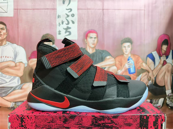 LEBRON SOLDIER 11-0004