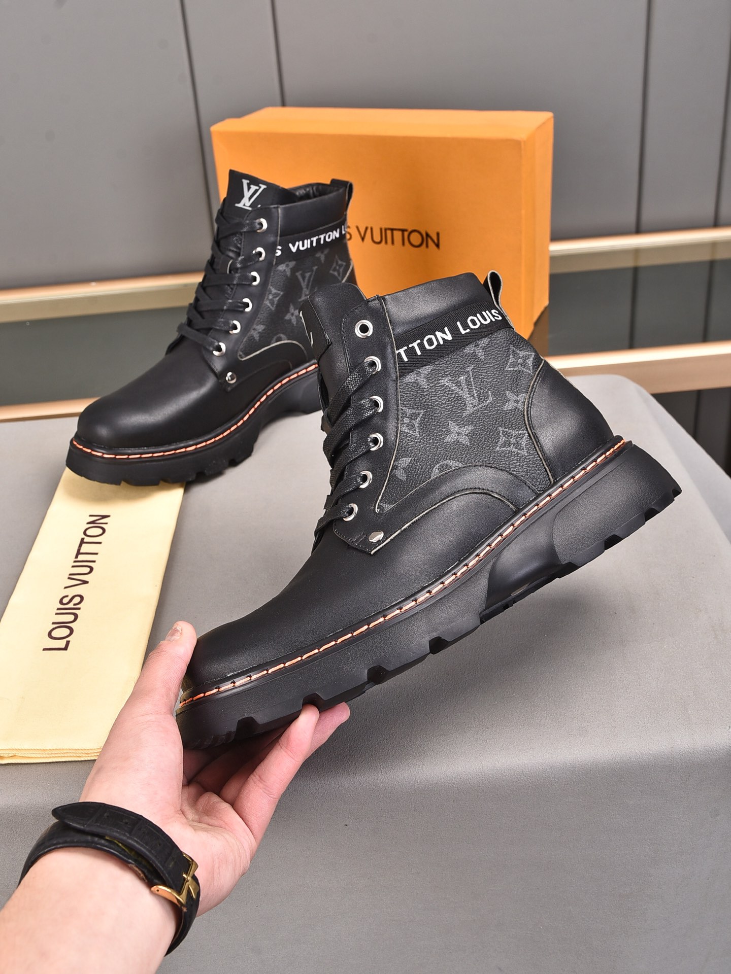 LV(High)Shoes-M-0325