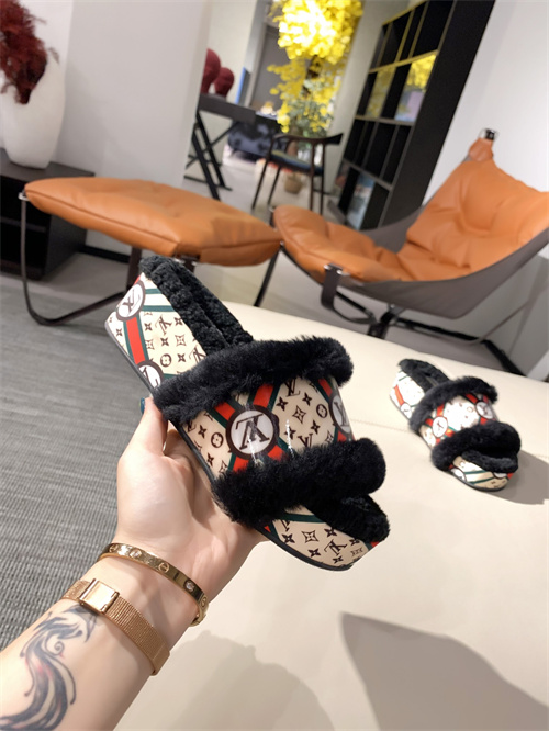 LV Sandal-W-322