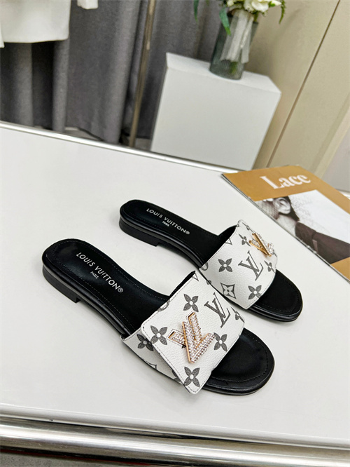 LV Sandal-W-551