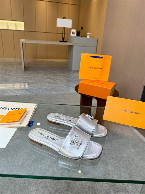 LV Sandal-W-599