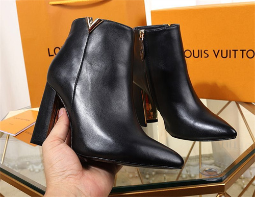 LV Boots(AAA)-050