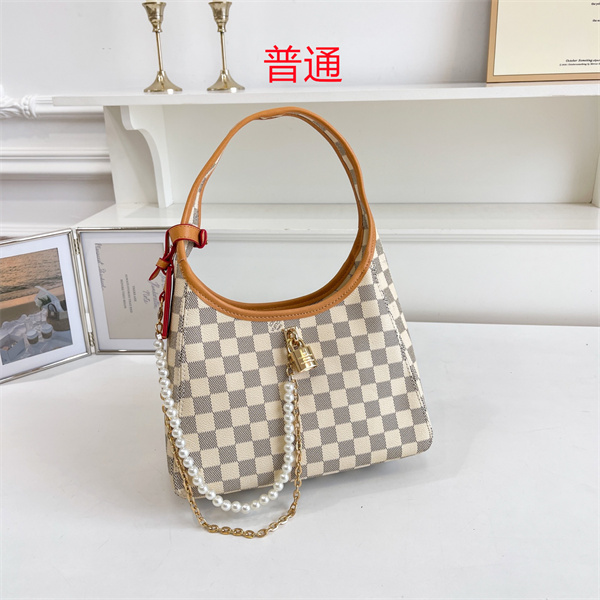 LV small bag-1541