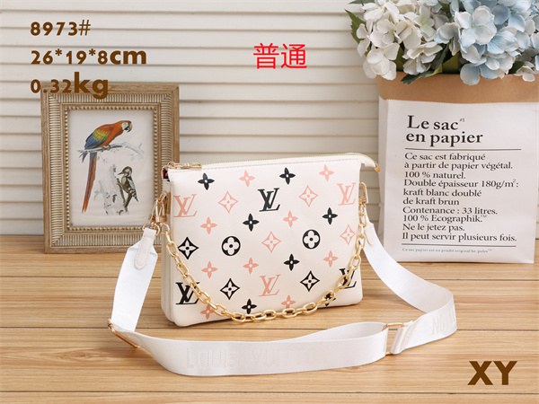 LV small bag-0427