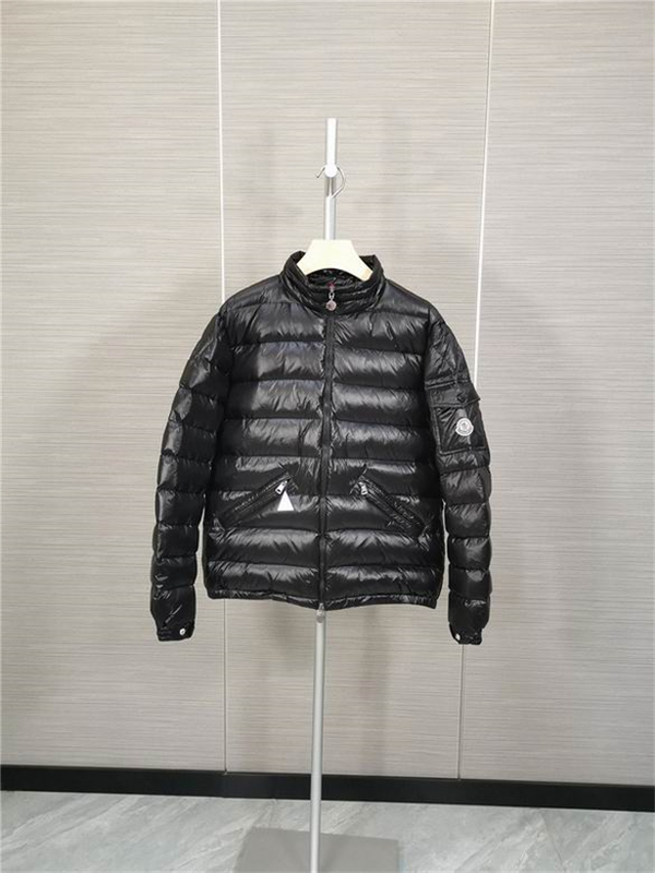Moncler Down Jacket-M-022