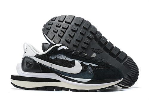 NIKE LDWAFFLE SACAI-M-016