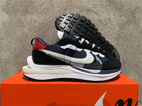 NIKE LDWAFFLE SACAI-M-032