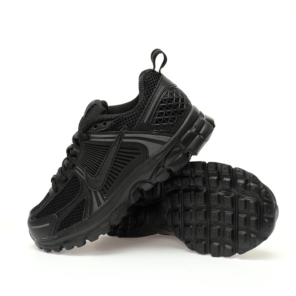 Nike ZOOM VOMERO 5(Kids)-0001