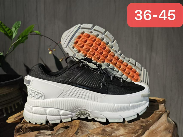 Nike ZOOM VOMERO 7-M-0012