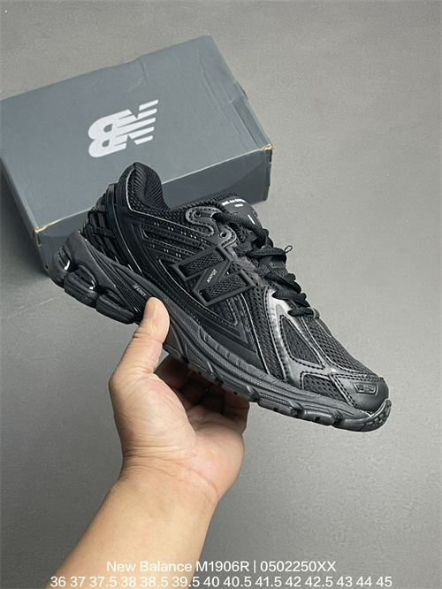 New Balance Shoes-W-1165