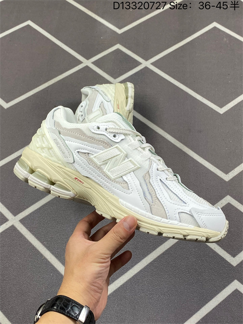 New Balance Shoes-W-1552