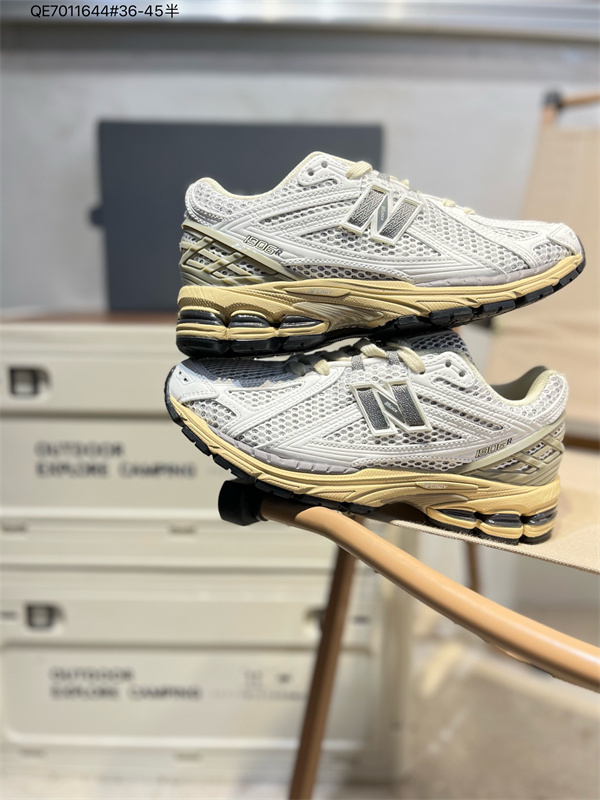 New Balance Shoes-W-1725