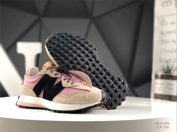 New Balance Shoes-M-1822