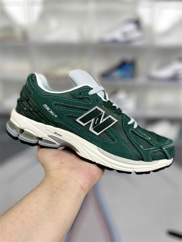 New Balance Shoes-M-2002