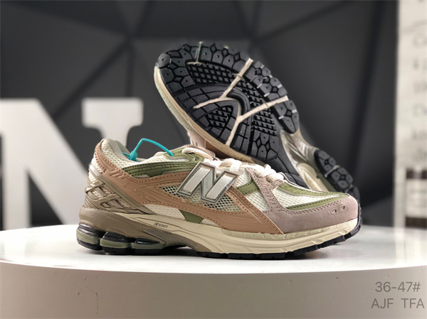 New Balance Shoes-M-2233