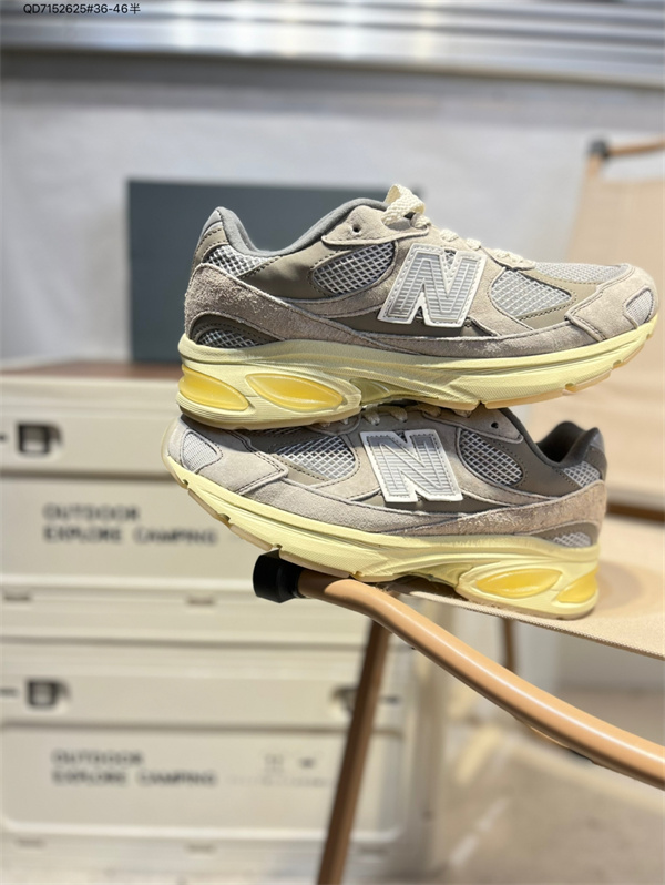 New Balance Shoes-W-2243