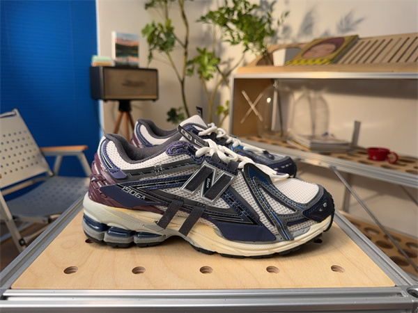 New Balance Shoes-W-2266