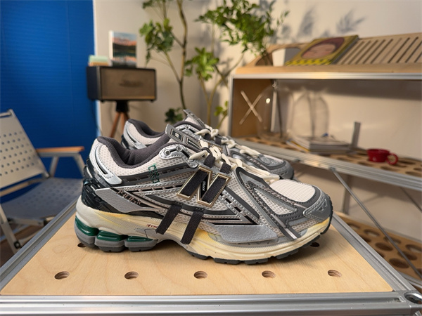 New Balance Shoes-M-2292