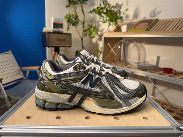 New Balance Shoes-M-2298