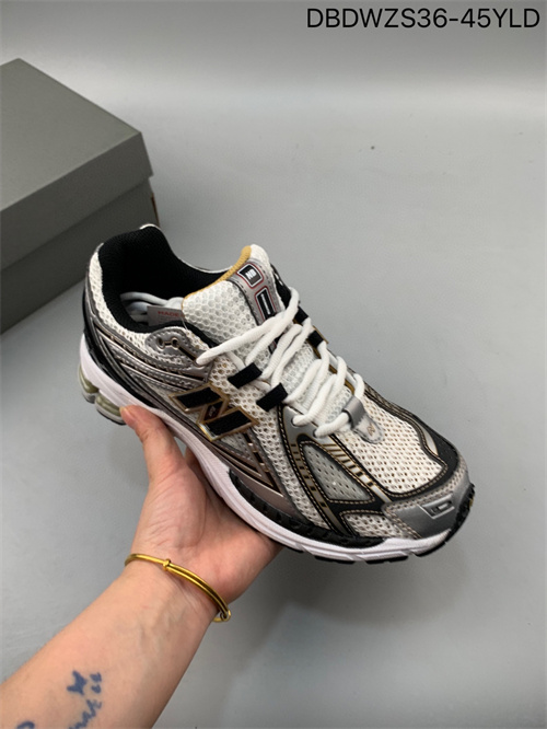 New Balance Shoes-M-0561