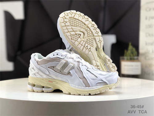 New Balance Shoes-W-0677