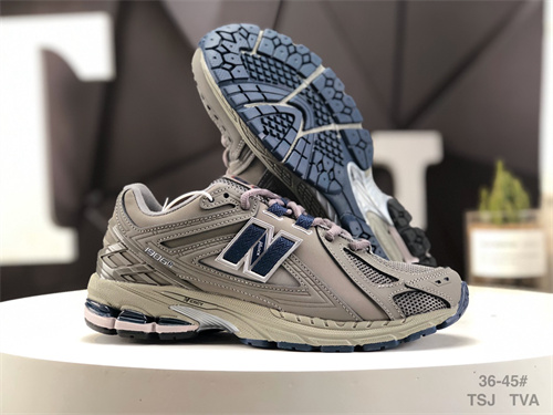 New Balance Shoes-M-0696