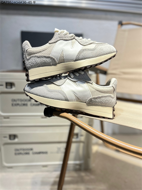 New Balance Shoes-W-0975