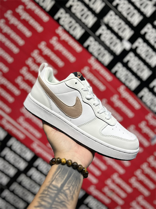 Nike Court Borough Low-0029