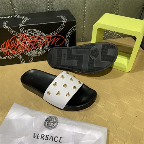 Versace Sandal-M-149
