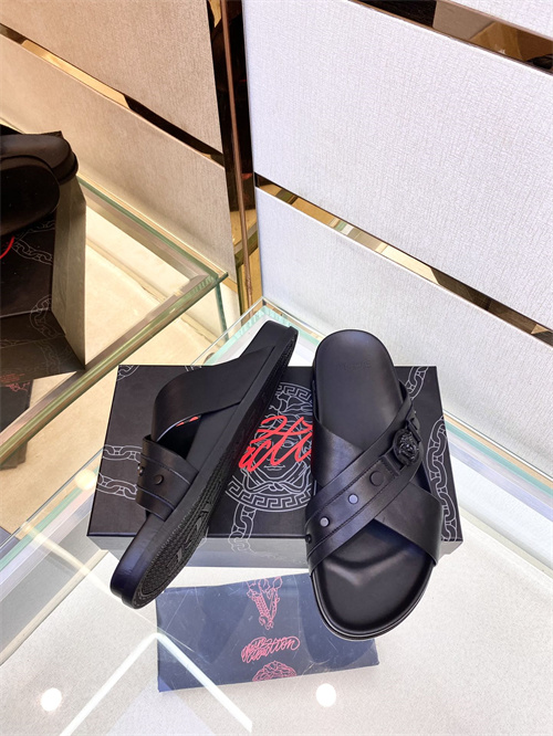 Versace Sandal-M-262