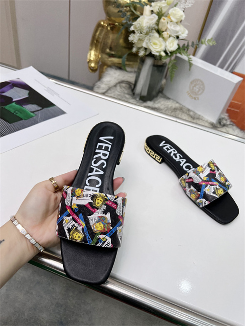 Versace Sandal-W-001