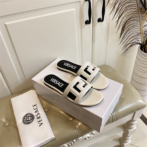 Versace Sandal-W-156