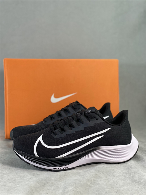 Nike Zoom Pegasus-M-020