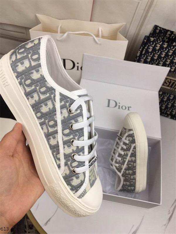 Dior Shoes-W-147