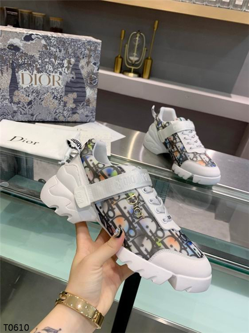 Dior Shoes-M-131