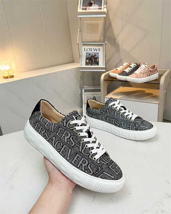 Versace(AAA)Shoes-W-0099