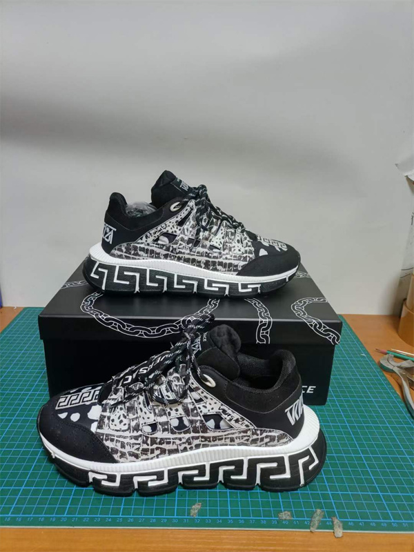 Versace(AAA)Shoes-W-0064